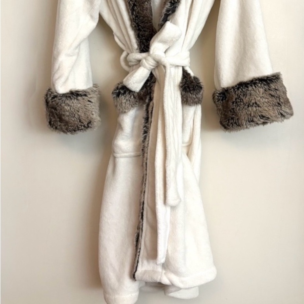 Pottery Barn grey ombre robe size medium (unisex)